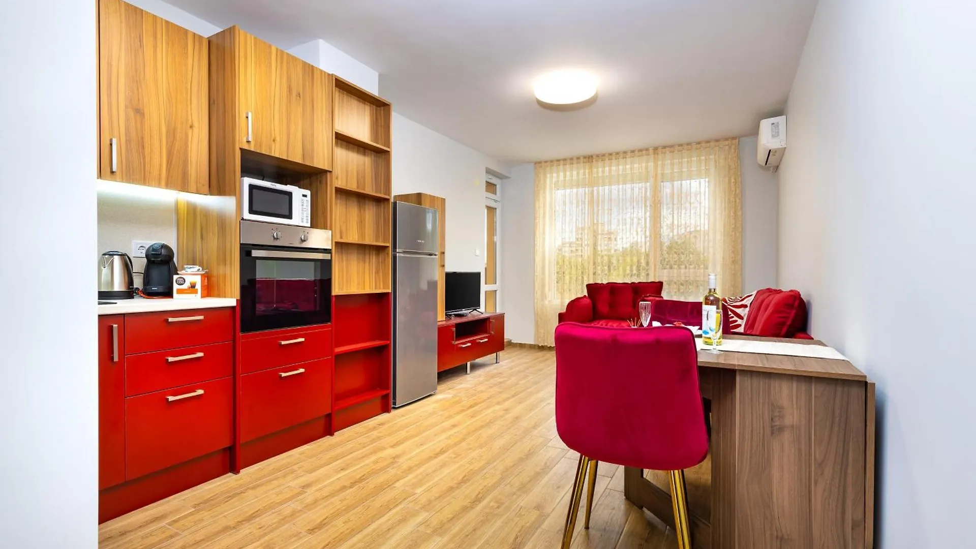 Bright And Cozy Apartment Next To A City Park By Flat Mаnager Φιλιππούπολη